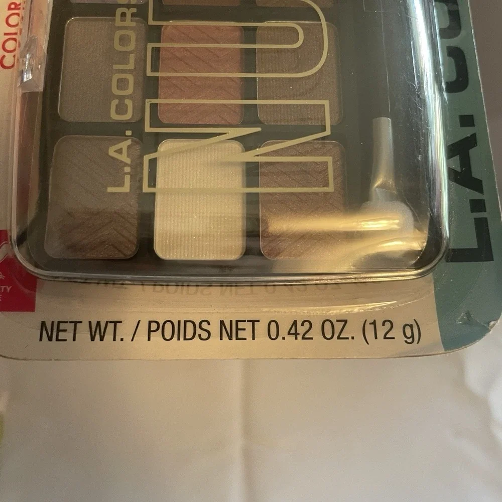 L.A. Colors 12 Color Eyeshadow Traditional C68681 Glamorous 12g